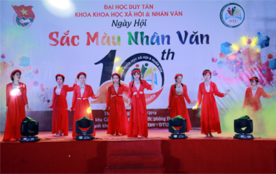 Sôi nổi Hội trại “Sắc màu Nhân văn - 10 năm Hình thành và Phát triển”