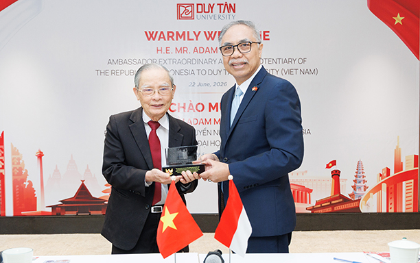 Ambassador Extraordinary and Plenipotentiary of Indonesia to Vietnam Visits DTU