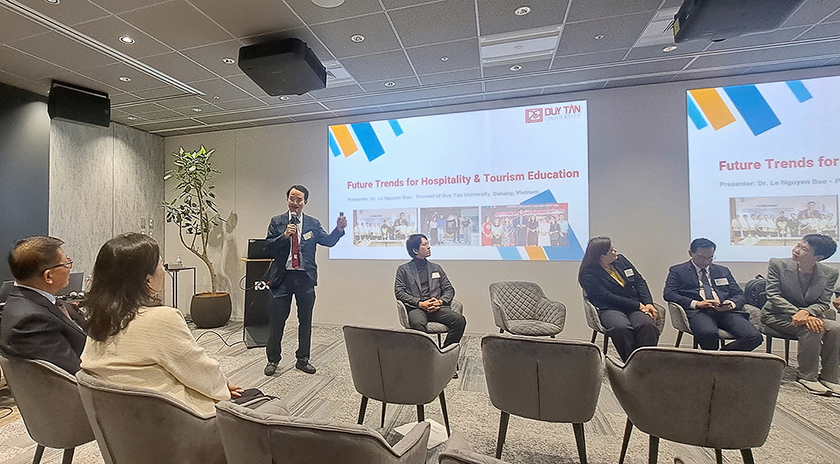 Đại học Duy Tân khẳng định vai trò lãnh đạo học thuật Du lịch trong Kỷ nguyên AI tại APacCHRIE Tokyo