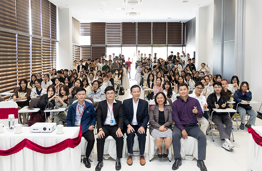 Khoa Kỹ thuật Y học gặp mặt Sinh viên