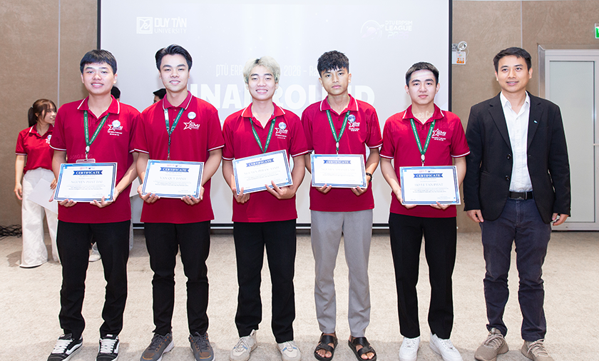 Sinh viên Điều hành Doanh nghiệp trong môi trường mô phỏng bền vững tại DTU ERPsim League 2026