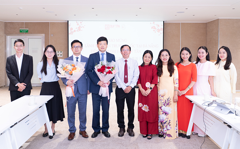 Phó Tổng Lãnh sự Trung Quốc tại Đà Nẵng đến thăm và làm việc lại Đại học Duy Tân