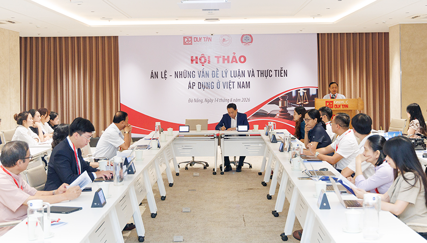 Sinh viên Luật ĐH Duy Tân tiếp cận thực tiễn áp dụng án lệ tại Việt Nam