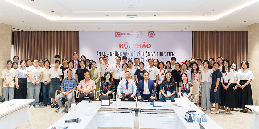 Sinh viên Luật ĐH Duy Tân tiếp cận thực tiễn áp dụng án lệ tại Việt Nam