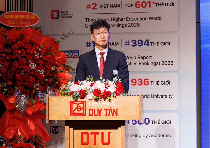 AI càng tiến xa, con người càng phải làm chủ