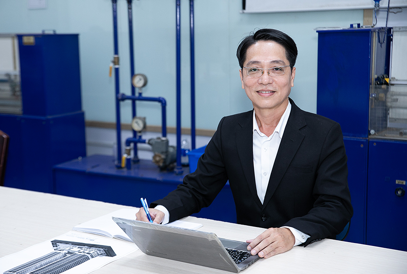 Người đồng hành cùng sinh viên Duy Tân vô địch thiết kế nhà chống động đất