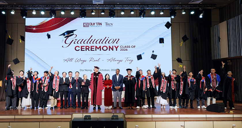 Troy Graduation 2026 - Nâng bằng Tốt nghiệp, Tự tin vươn xa Thế giới