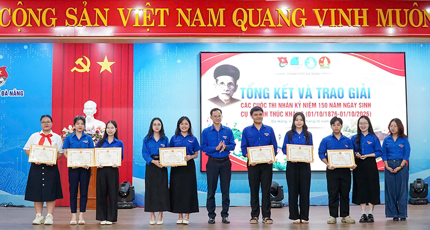 https://tienphong.vn/tuoi-tre-dh-duy-tan-gianh-giai-nhat-va-giai-ba-sang-tao-video-ve-cu-huynh-thuc-khang-post1889570.tpo