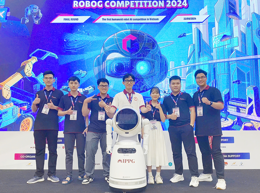 Sinh viên ĐH Duy Tân vào Chung kết thế giới ROBOG 2-2025 tại Trung Quốc