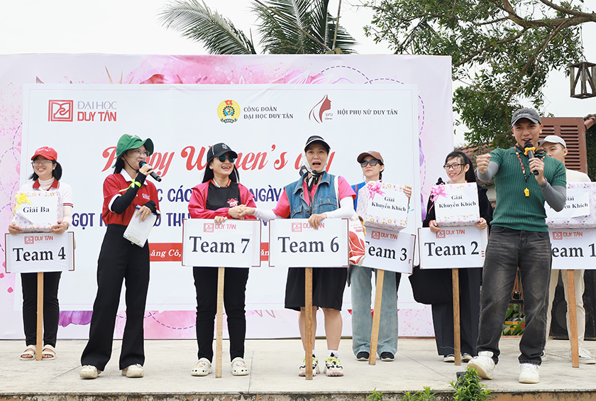 Một ngày 8/3 trọn vẹn cho nữ cán bộ, giảng viên Đại học Duy Tân