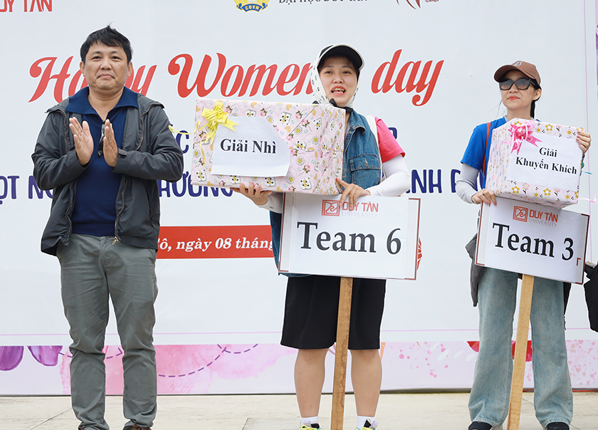 Một ngày 8/3 trọn vẹn cho nữ cán bộ, giảng viên Đại học Duy Tân
