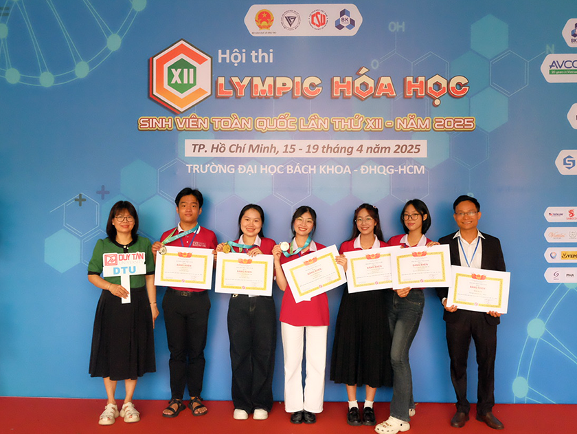 Sinh viên ÐH Duy Tân giành các gi?i thu?ng cao nh?t t?i Olympic Hóa h?c Toàn qu?c 2025