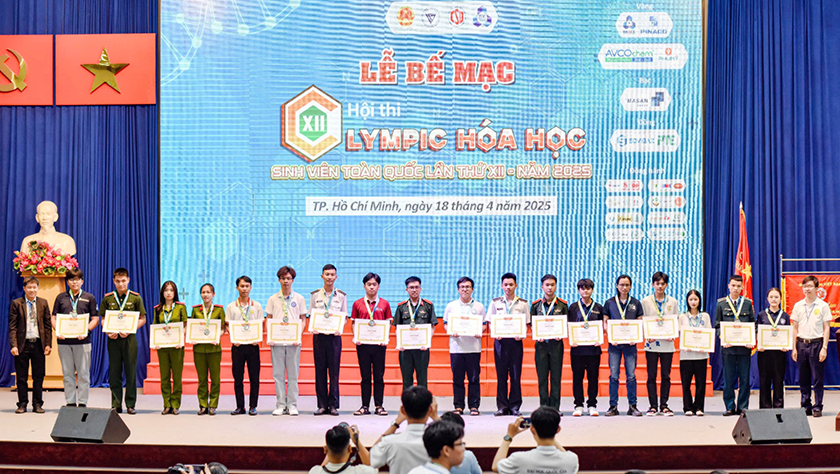 Sinh viên ÐH Duy Tân giành các gi?i thu?ng cao nh?t t?i Olympic Hóa h?c Toàn qu?c 2025