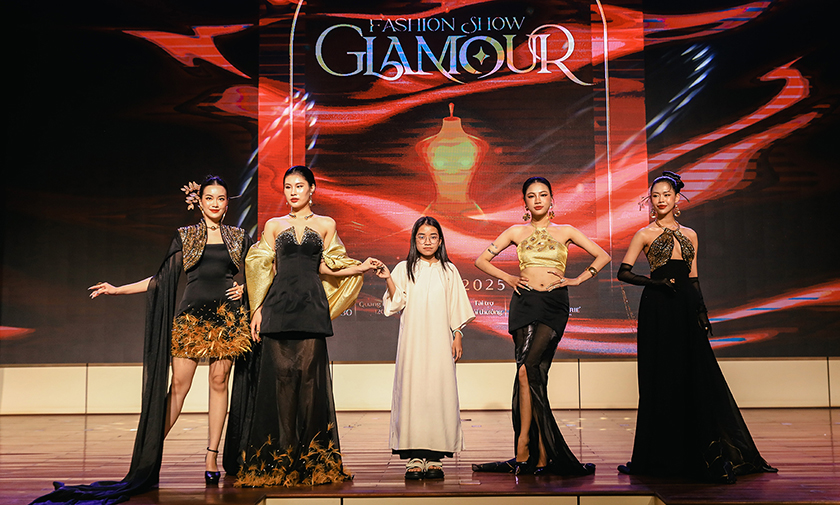 Show đồ án tốt nghiệp thời trang dạ hội đầy cảm hứng của sinh viên Đại học Duy Tân