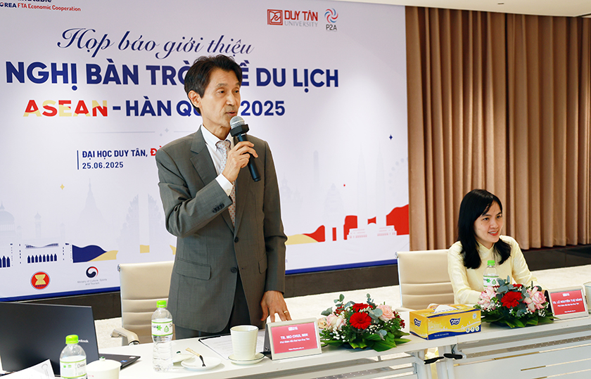 H?i ngh? Bàn tròn Du l?ch Asean - Hàn Qu?c l?n d?u tiên t?i Vi?t Nam và t?i Ð?i h?c Duy Tân