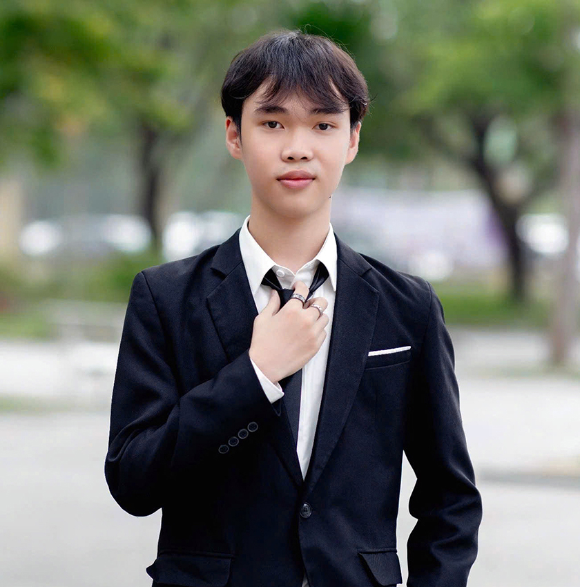 Nhi?u thí sinh di?m cao b?t d?u dang ký Xét tuy?n (NV1) vào ÐH Duy Tân