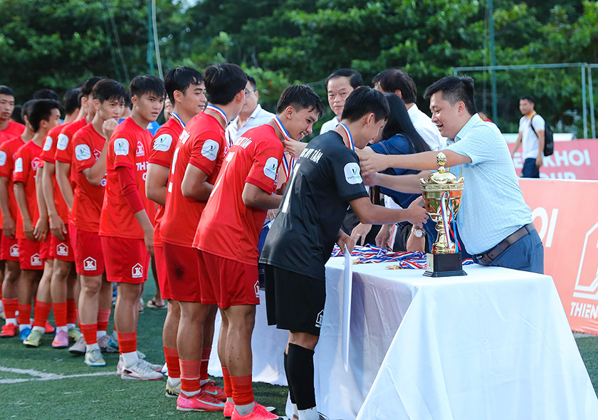 Đội bóng đá Đại học Duy Tân vô địch SV7 Thiên Khôi Cup khu vực Đà Nẵng 2025