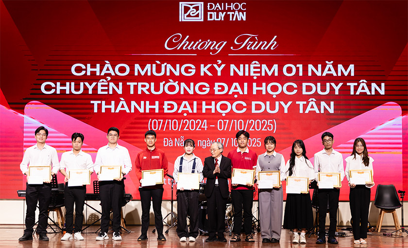 Chương trình Chào mừng kỷ niệm 01 năm chuyển Trường Đại học Duy Tân thành Đại học Duy Tân