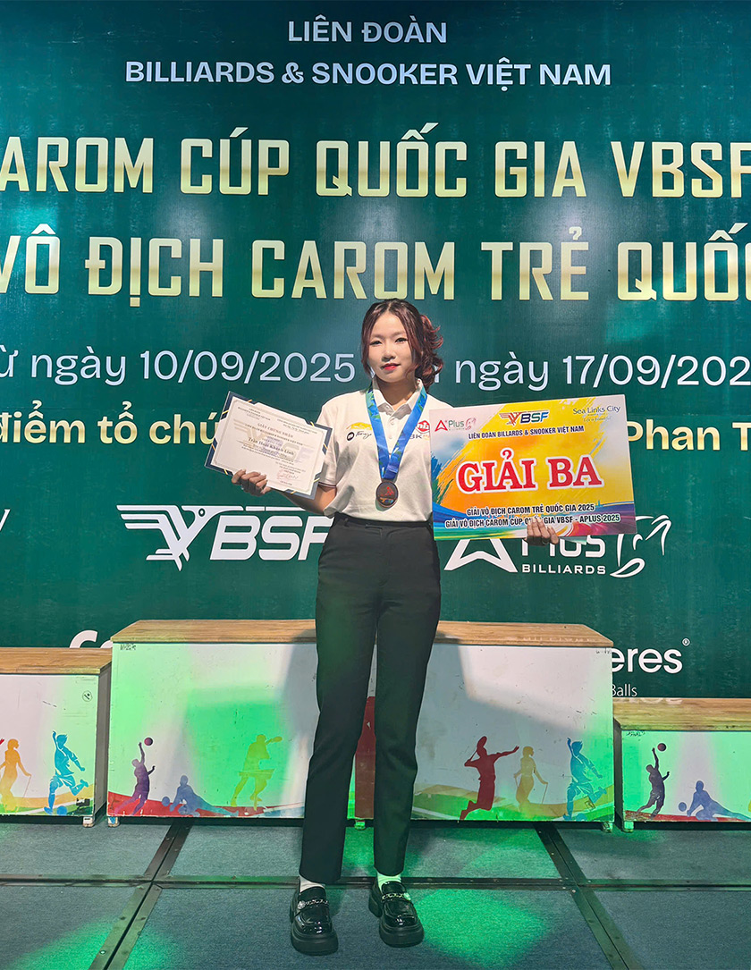 Sinh viên ngành Bác si Ða khoa c?a ÐH Duy Tân giành gi?i Ba t?i Carom Cúp Qu?c gia VBSF-Aplus 2025