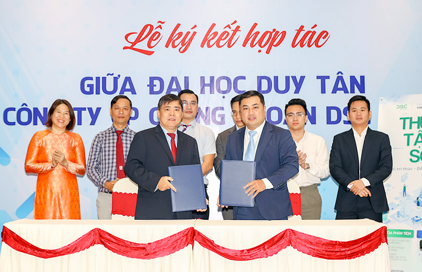Đại học Duy Tân Ký kết Hợp tác với Công ty Cổ phần Chứng khoán DSC
