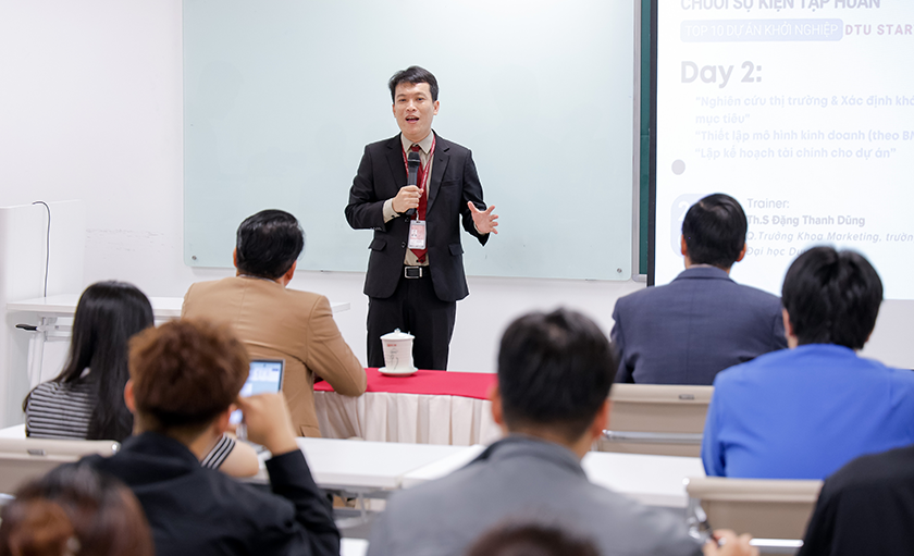 DTU STARTUP 2025: Tự tin bước vào Chung kết sau chuỗi tập huấn cùng chuyên gia