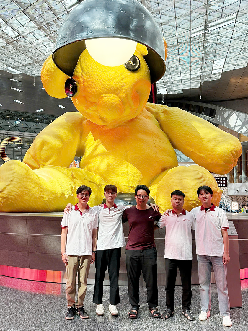 SV ÐH Duy Tân d?ng d?u b?ng qu?c t? t?i Iran Tech Olympics CTF 2025 - Attack-Defense CTF