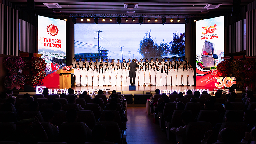 NGND.GS.TS.BS. Trần Hữu Dàng của ĐH Duy Tân đạt giải Nhất với ca khúc về biển đảo