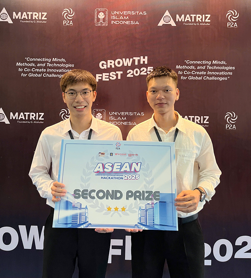 D? án h? tr? ngu?i khuy?t t?t c?a sinh viên ÐH Duy Tân giành gi?i Nhì Hackathon ASEAN 2025