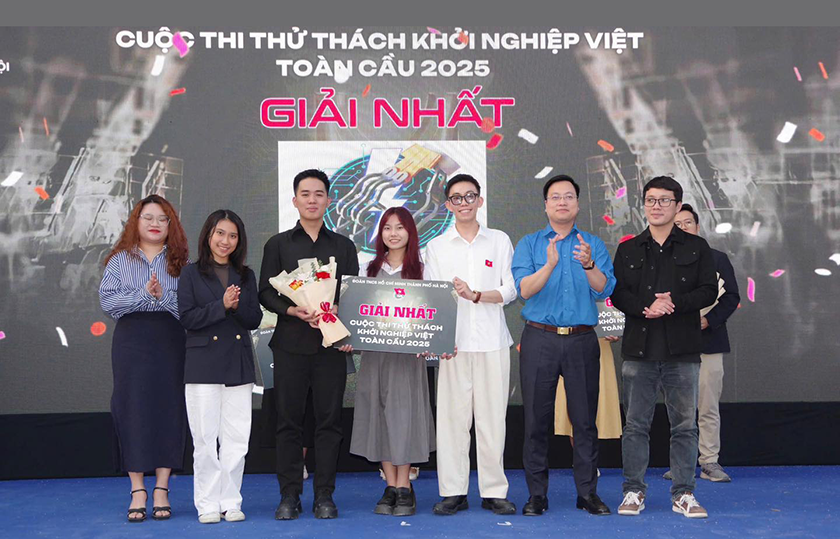 Sinh viên Duy Tân giành gi?i Nh?t Cu?c thi Th? thách Kh?i nghi?p Vi?t Nam c?a Thành Ðoàn Hà N?i