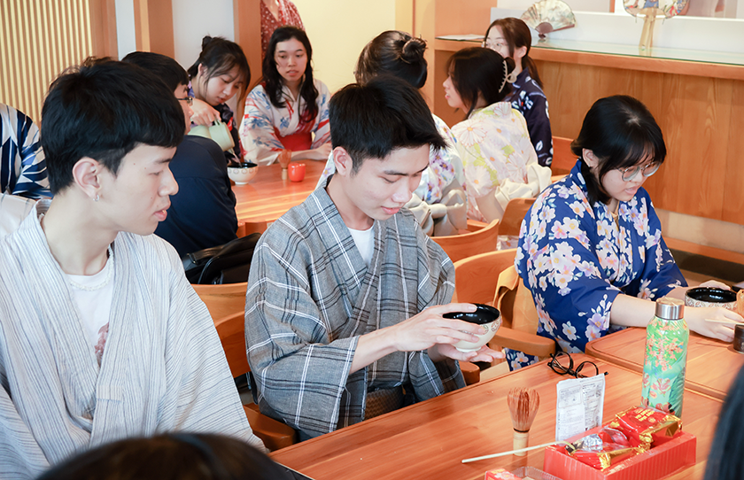 Chương trình Giao lưu Văn hóa Nhật Bản với Chủ đề “Trải nghiệm Trà đạo và Mặc Yukata”