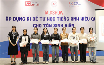 Talkshow “Áp dụng AI để tự học tiếng Anh hiệu quả cho Tân Sinh viên”