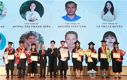 Lễ Trao Bằng Tiến sĩ và Thạc sĩ Đại học Duy Tân - Dấu ấn của Hành trình Học tập và Nghiên cứu không ngừng