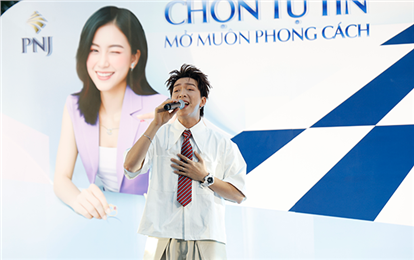 Singer Tang Phúc “Goes All Out” with DTU Students at PNJ UNI Tour 2025