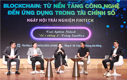 Sinh viên Đại học Duy Tân trải nghiệm các ứng dụng tài chính số hợp pháp