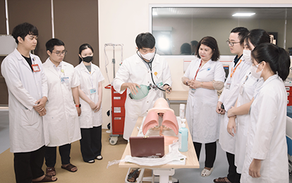 Đào tạo Bác sĩ Đa khoa và Bác sĩ Răng-Hàm-Mặt ở DTU với hỗ trợ AI và Mô phỏng/Mô hình hóa