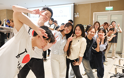 Sinh viên Đại học Duy Tân giao lưu với Sinh viên Trường Cao đẳng Công nghiệp Quốc gia Kushiro Kosen