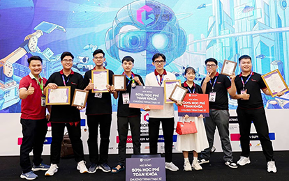 Sinh viên IT ĐH Duy Tân ghi dấu ấn vượt trội trên Không gian Số