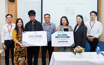 Đại học Duy Tân kết nối doanh nghiệp trao Học bổng Tiếp sức cho Tân Sinh viên K32