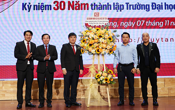 Đại học Duy Tân Gặp mặt Cựu Sinh viên là Doanh nghiệp