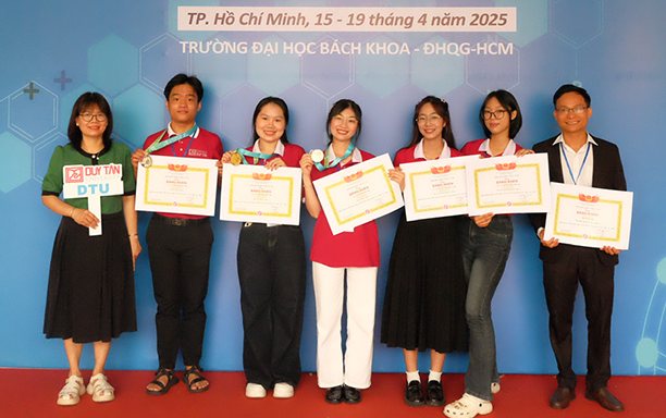 Sinh viên ĐH Duy Tân giành các giải thưởng cao nhất tại Olympic Hóa học Toàn quốc 2025