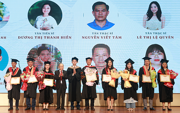 Lễ Trao Bằng Tiến sĩ và Thạc sĩ Đại học Duy Tân - Dấu ấn của Hành trình Học tập và Nghiên cứu không ngừng