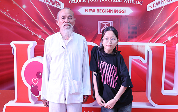 Cô học trò khuyết tật nhận học bổng toàn phần của Đại học Duy Tân