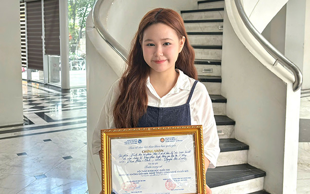 Đồ án tốt nghiệp của sinh viên thiết kế đồ họa ĐH Duy Tân giành giải 'Triển vọng số'