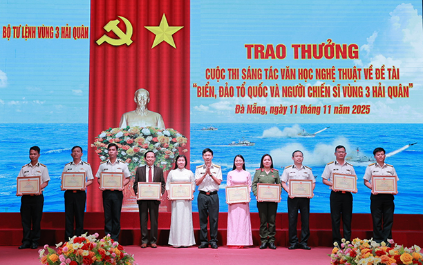 NGND.GS.TS.BS. Trần Hữu Dàng của ĐH Duy Tân đạt giải Nhất với ca khúc về biển đảo