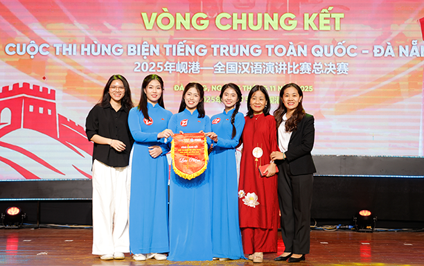 SV ĐH Duy Tân giành giải Ba tại Cuộc thi Hùng biện tiếng Trung toàn quốc - Đà nẵng 2025
