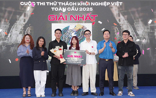 Sinh viên Duy Tân giành giải Nhất Cuộc thi Thử thách Khởi nghiệp Việt Nam của Thành Đoàn Hà Nội
