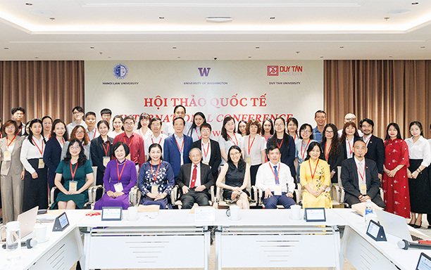Hội thảo quốc tế ở ĐH Duy Tân về khung pháp lý Trung tâm Tài chính quốc tế VN