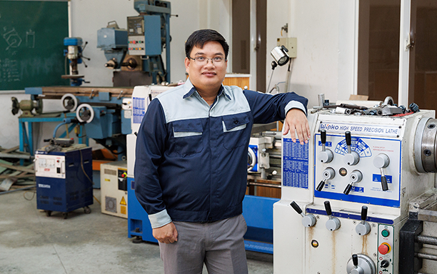 Người đồng hành phía sau những sáng chế vì cộng đồng của sinh viên Duy Tân