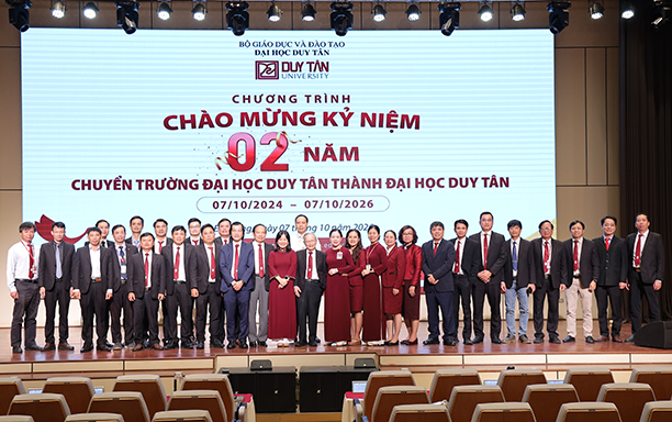 Chào mừng Kỷ niệm 2 năm chuyển Trường Đại học Duy Tân thành Đại học Duy Tân