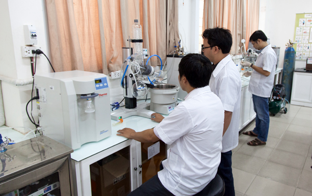 Hai trường Đại học dẫn đầu về Năng suất Công bố Quốc tế